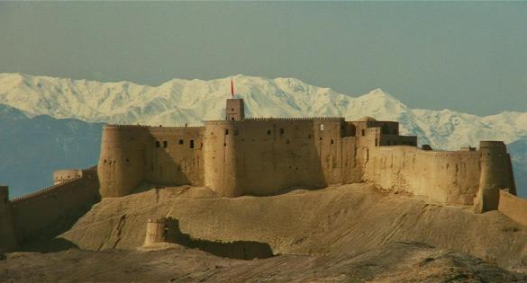 desert-tartares-deserto-dei-tartari-valerio-z-L-cO2kbE